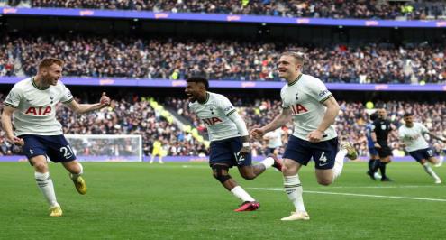 توتنهام يحسم ديربي لندن.. ويزيد من معاناة تشيلسي في الدوري الإنجليزي